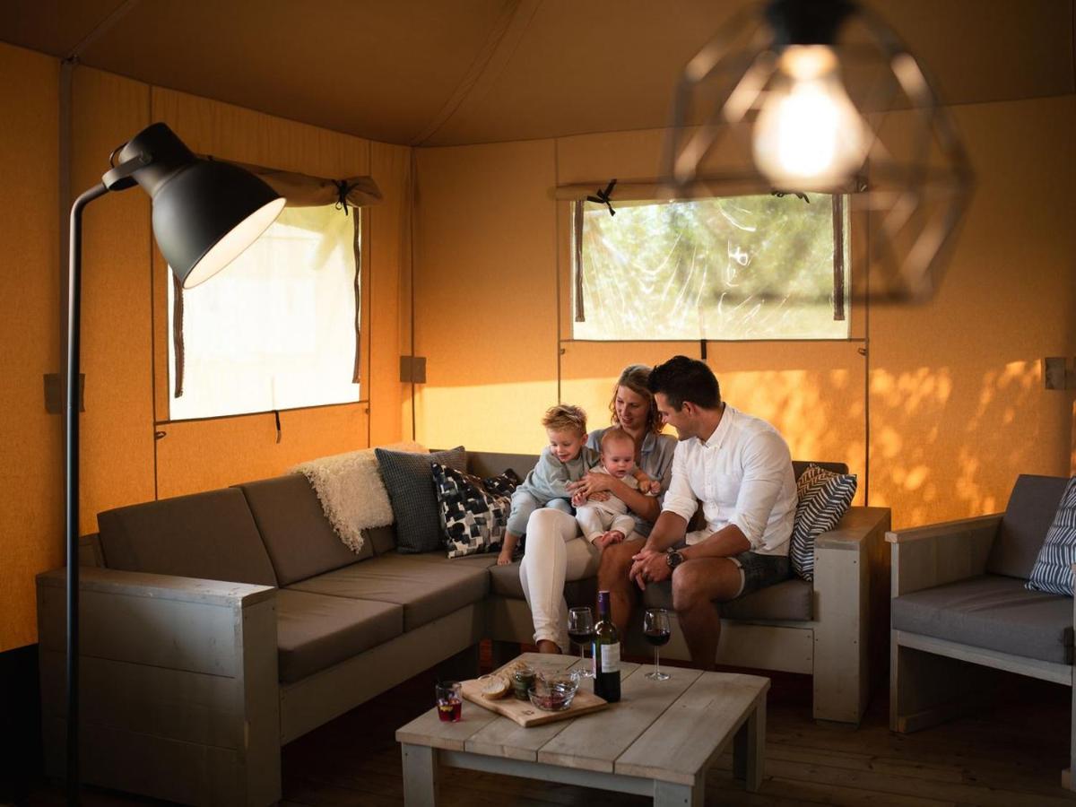 Landal Glamping Neufchateau Hotel ภายนอก รูปภาพ